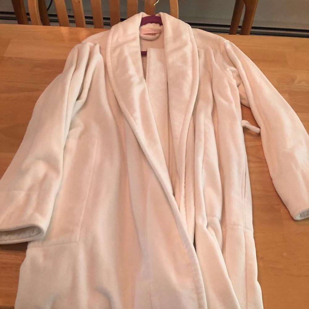 Victoria's Secret Robe - Picture 3 of 3
